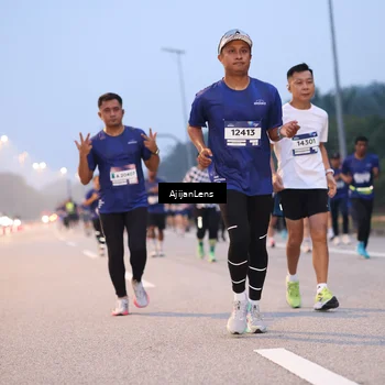 Runner Photo 7375838