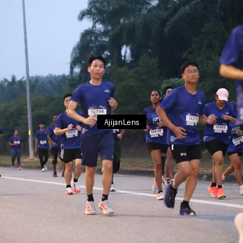 Runner Photo 7375851