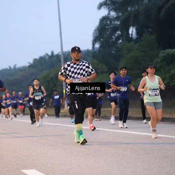 Runner Photo 7375868
