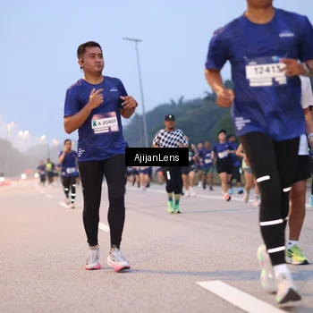 Runner Photo 7375895
