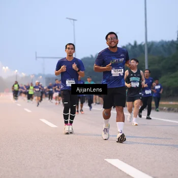 Runner Photo 7375924