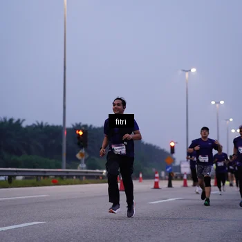Runner Photo 7375926