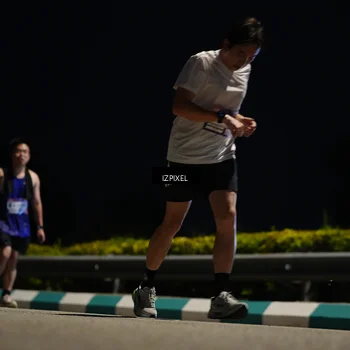 Runner Photo 7375952