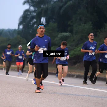 Runner Photo 7375990
