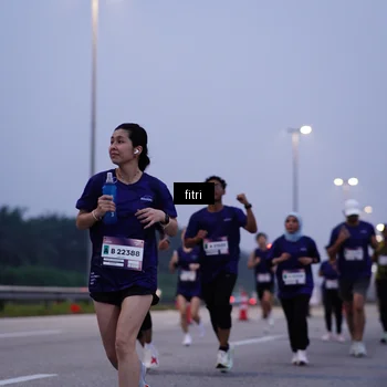 Runner Photo 7375993