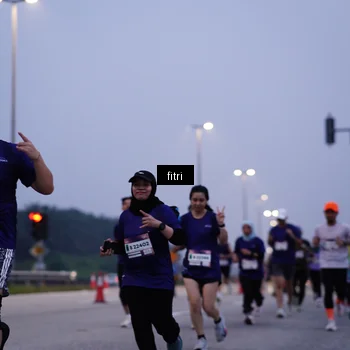 Runner Photo 7375995