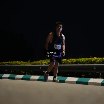 Runner Photo 7376000