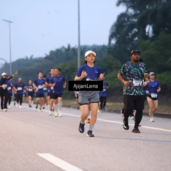 Runner Photo 7376025