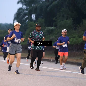 Runner Photo 7376033