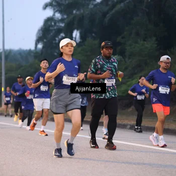 Runner Photo 7376039