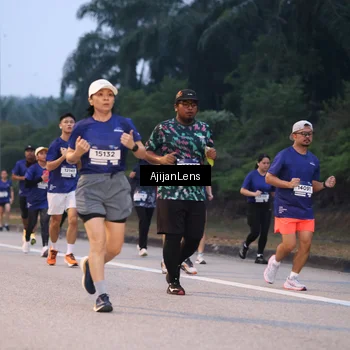 Runner Photo 7376041