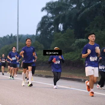 Runner Photo 7376049