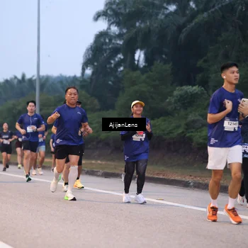 Runner Photo 7376054