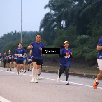 Runner Photo 7376056