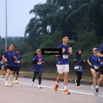 Runner Photo 7376066