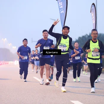 Runner Photo 7376101