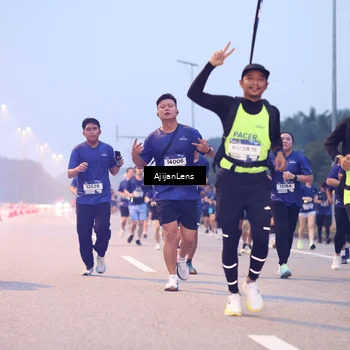 Runner Photo 7376106