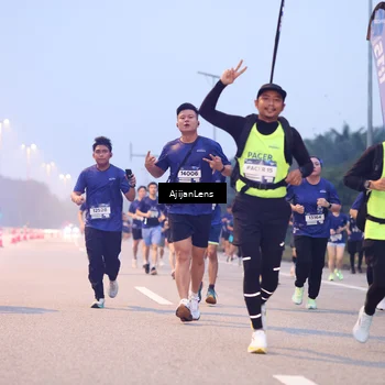 Runner Photo 7376111