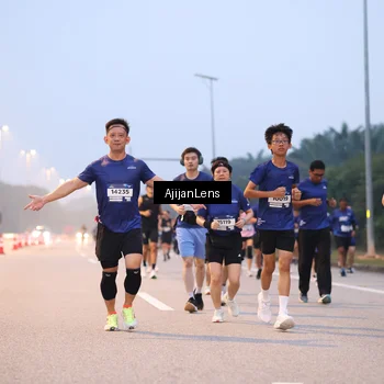 Runner Photo 7376130