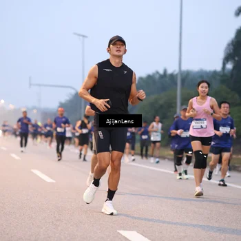 Runner Photo 7376164