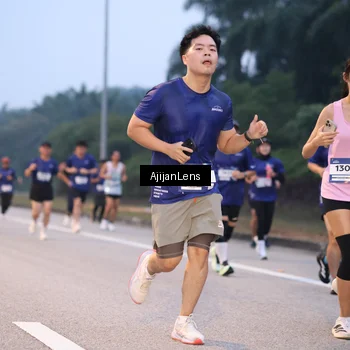 Runner Photo 7376203