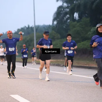 Runner Photo 7376211