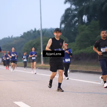 Runner Photo 7376225