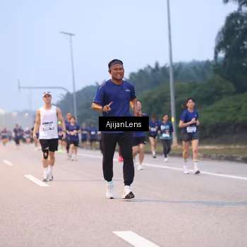 Runner Photo 7376249