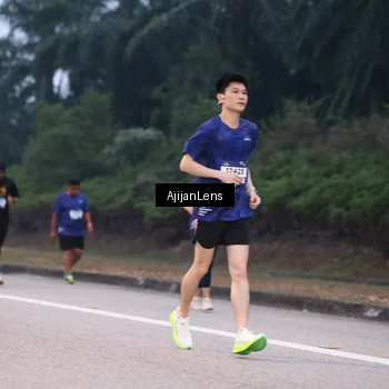 Runner Photo 7376364