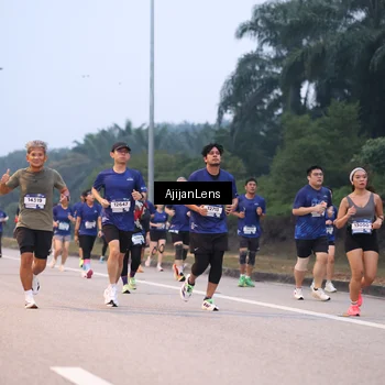 Runner Photo 7376365