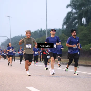 Runner Photo 7376377