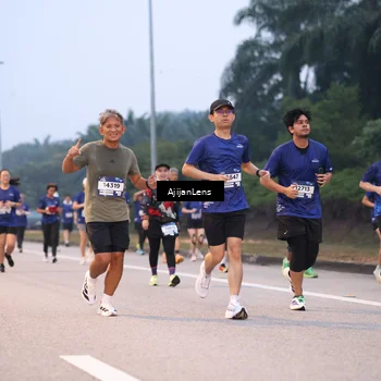 Runner Photo 7376379