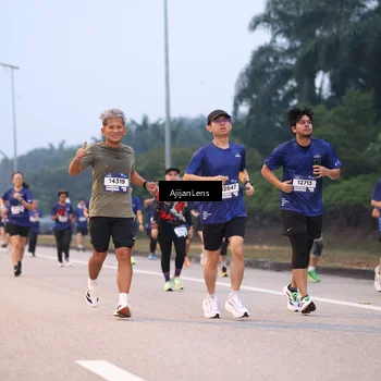Runner Photo 7376380