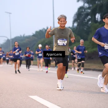 Runner Photo 7376391