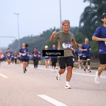 Runner Photo 7376398