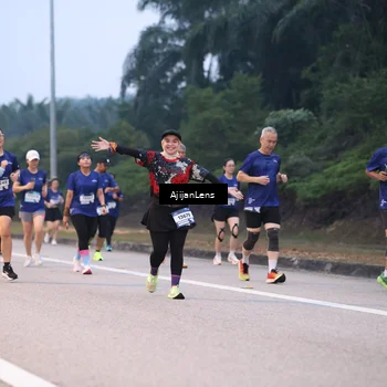 Runner Photo 7376416
