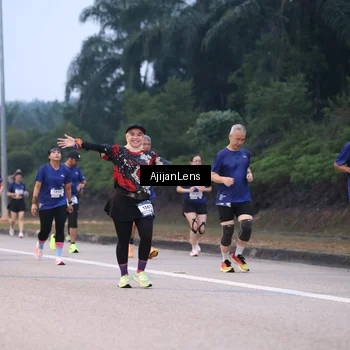 Runner Photo 7376493