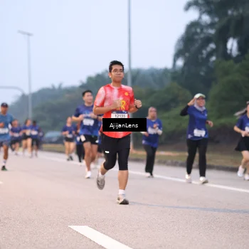 Runner Photo 7376518