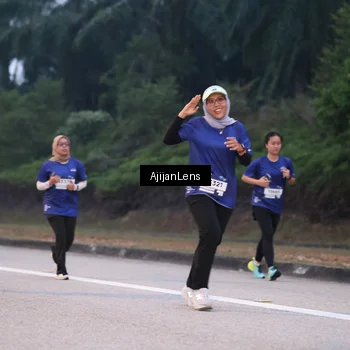 Runner Photo 7376549