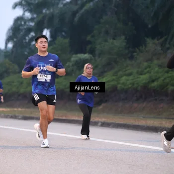 Runner Photo 7376559