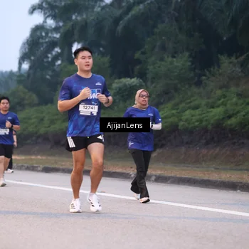 Runner Photo 7376562