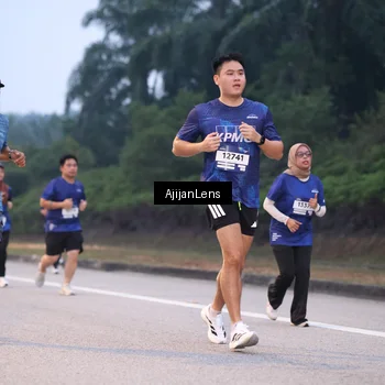 Runner Photo 7376581