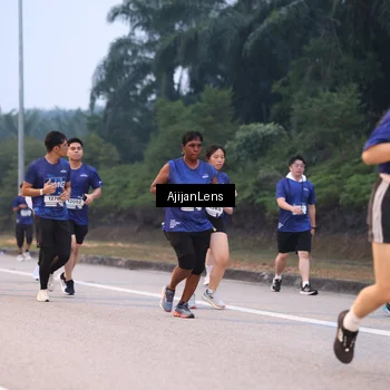 Runner Photo 7376683