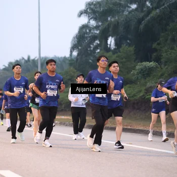 Runner Photo 7376715