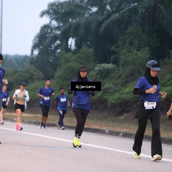 Runner Photo 7376798