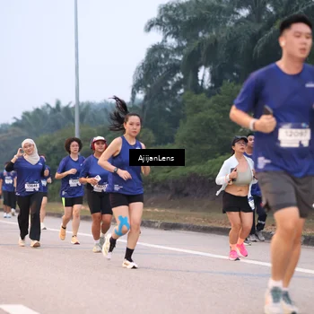Runner Photo 7376817