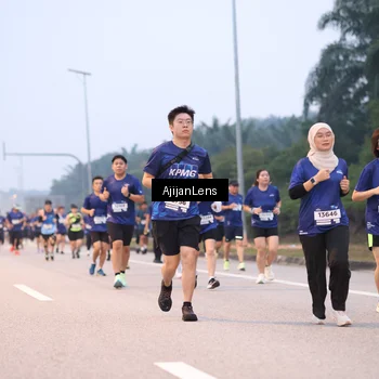 Runner Photo 7376891