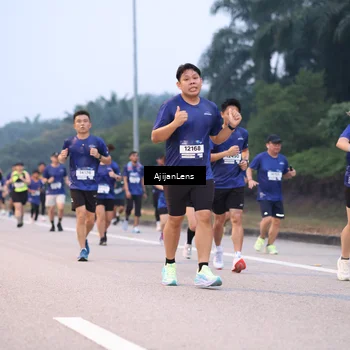 Runner Photo 7376908