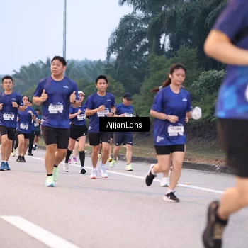 Runner Photo 7376910