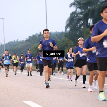 Runner Photo 7376911